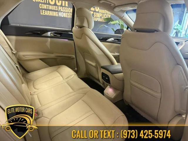 2015 Lincoln MKZ Base