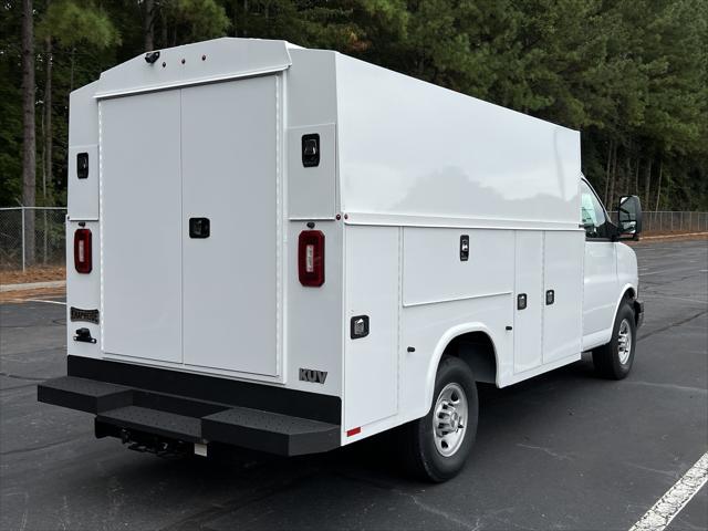 2025 Chevrolet Express Cutaway Work Van