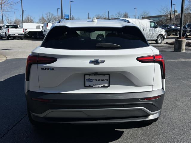 2026 Chevrolet V Blazer FWD LT