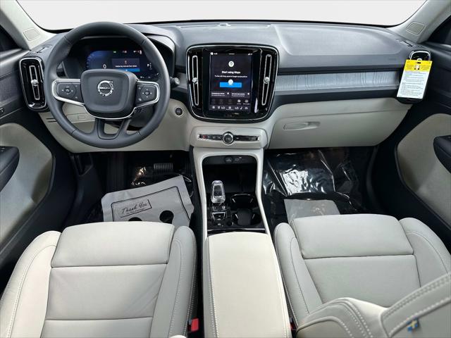 2026 Volvo XC40 B4 Plus