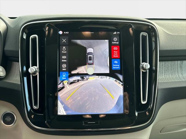 2026 Volvo XC40 B4 Plus