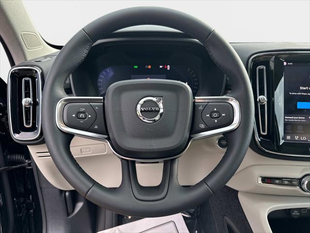 2026 Volvo XC40 B4 Plus