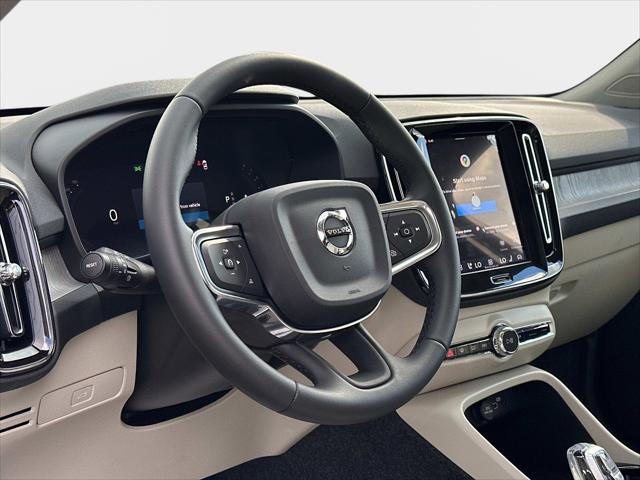 2026 Volvo XC40 B4 Plus