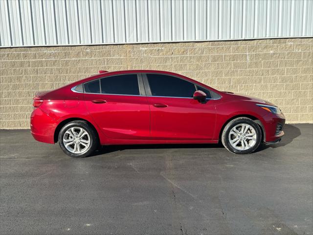 Used 2019 Chevrolet Cruze For Sale in Wilmington, OH