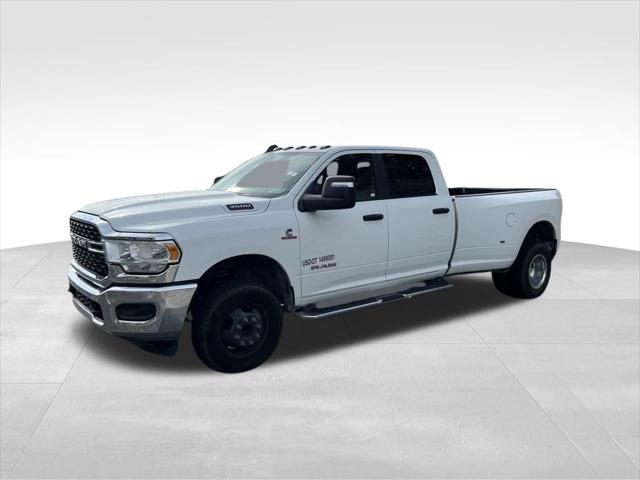 2024 RAM 3500 Big Horn Crew Cab 4x4 8 Box 2024 RAM 3500 Big Horn Crew Cab 4x4 8 Box