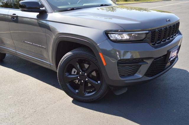 2023 Jeep Grand Cherokee Altitude 4x4 2023 Jeep Grand Cherokee Altitude 4x4