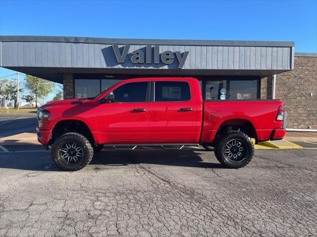 2024 RAM Ram 1500 RAM 1500 TRADESMAN CREW CAB 4X4 57 BOX