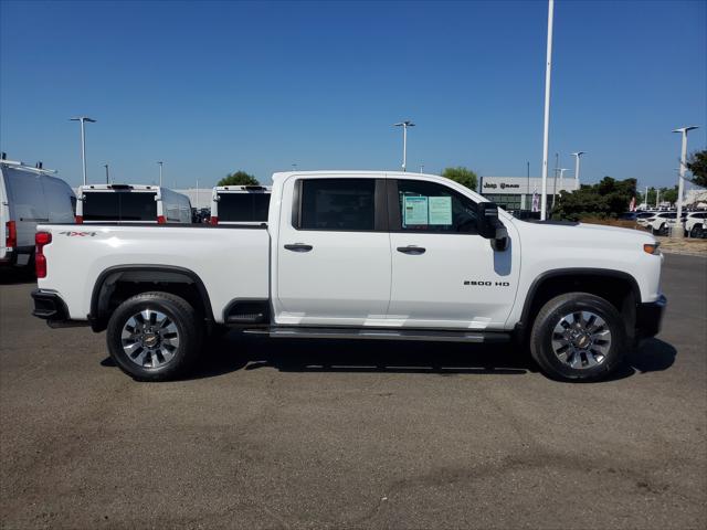 2022 Chevrolet Silverado 2500HD 4WD Crew Cab Standard Bed Custom