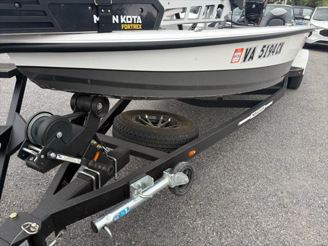 2021 Vexus Avx 1980 Base