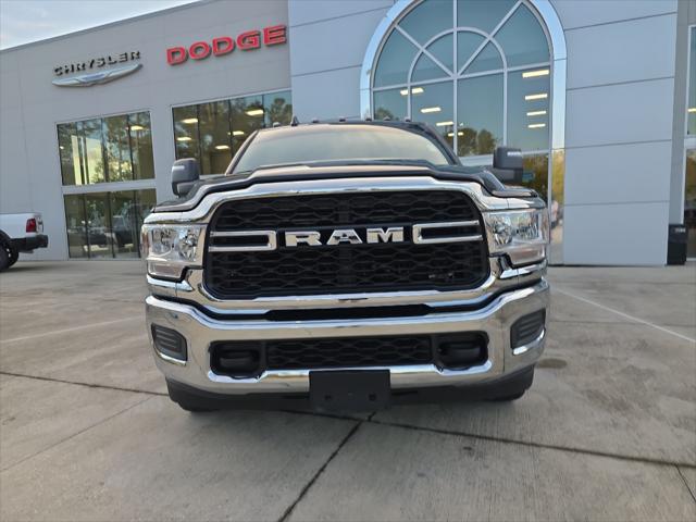 2024 RAM 3500 Tradesman Crew Cab 4x4 8 Box