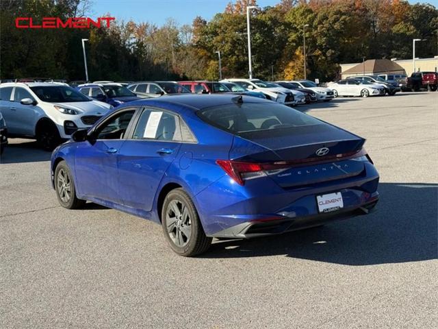 2022 Hyundai Elantra SEL 2022 Hyundai Elantra SEL