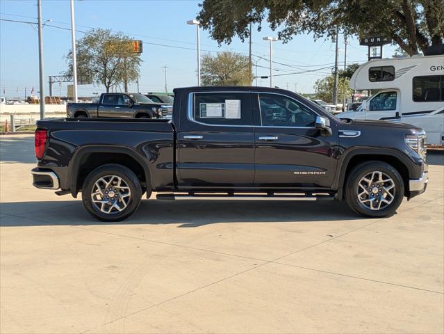 2023 GMC Sierra 1500 2WD Crew Cab Short Box SLT
