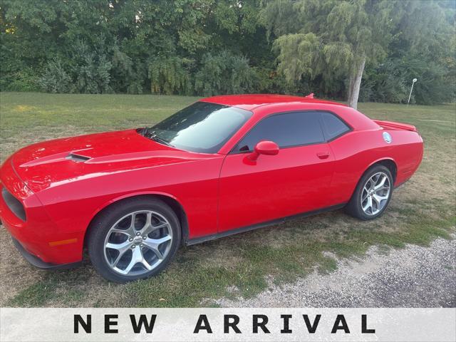 2016 Dodge Challenger SXT Plus