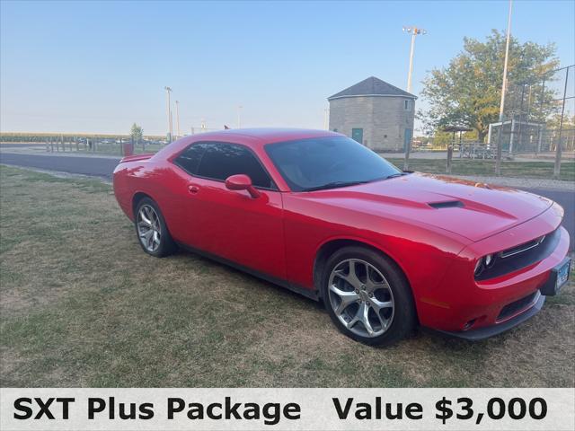 2016 Dodge Challenger SXT Plus