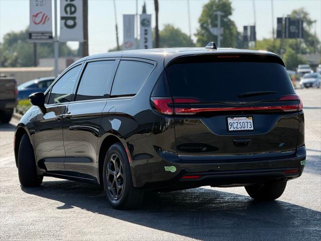 2022 Chrysler Pacifica Hybrid Limited