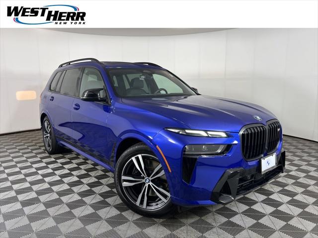 2025 BMW X7 M60i