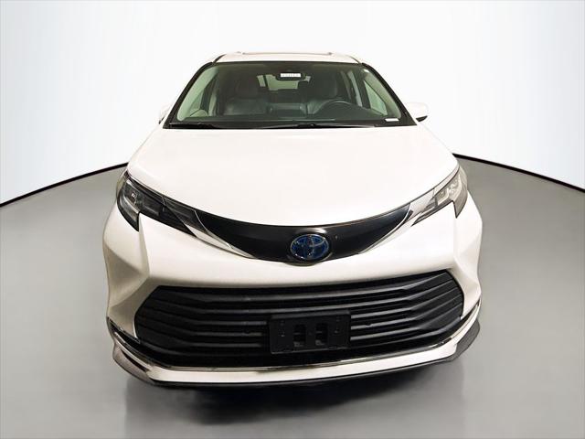 2022 Toyota Sienna XLE 2022 Toyota Sienna XLE