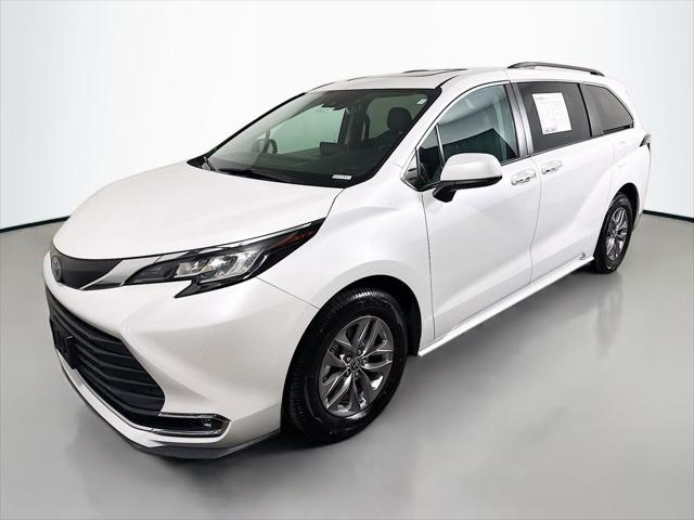 2022 Toyota Sienna XLE 2022 Toyota Sienna XLE