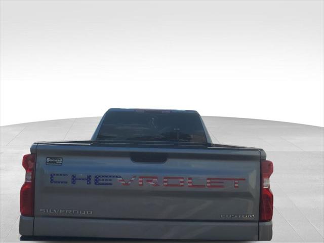 2024 Chevrolet Silverado 1500 4WD Crew Cab Short Bed Custom