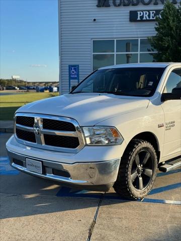 2020 RAM 1500 Classic SLT Crew Cab 4x2 64 Box 2020 RAM 1500 Classic SLT Crew Cab 4x2 64 Box