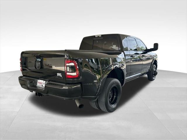 2022 RAM 3500 Limited Mega Cab 4x4 64 Box