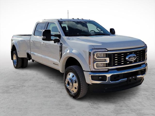 2026 Ford Super Duty F-450 DRW LARIAT