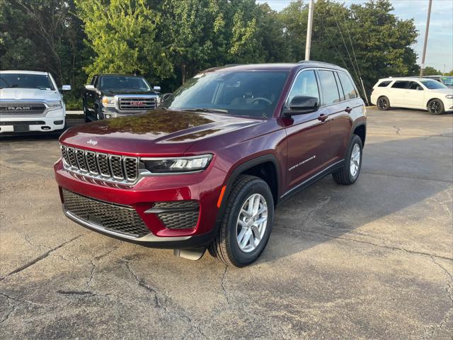 2025 Jeep Grand Cherokee GRAND CHEROKEE LAREDO X 4X4