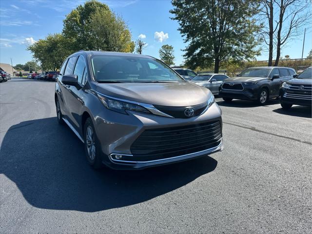2024 Toyota Sienna XLE