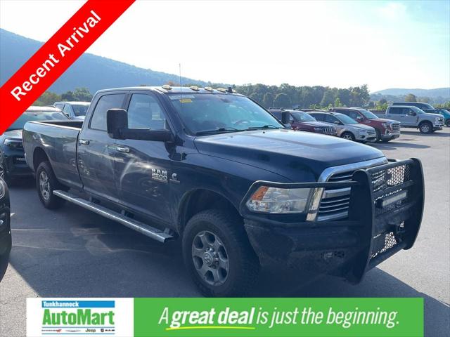 2017 RAM 2500 Big Horn Crew Cab 4x4 8 Box