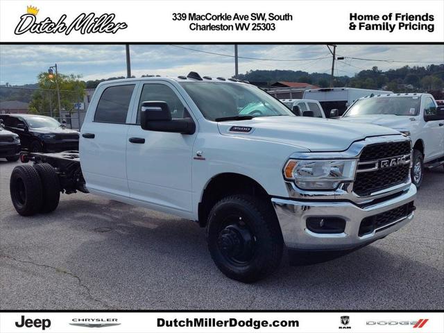 2024 RAM Ram 3500 Chassis Cab RAM 3500 TRADESMAN CREW CAB CHASSIS 4X4 60 CA 2024 RAM Ram 3500 Chassis Cab RAM 3500 TRADESMAN CREW CAB CHASSIS 4X4 60 CA