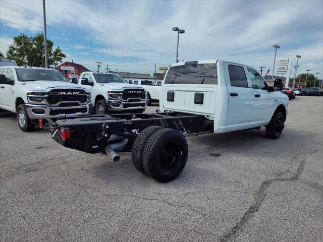 2024 RAM Ram 3500 Chassis Cab RAM 3500 TRADESMAN CREW CAB CHASSIS 4X4 60 CA 2024 RAM Ram 3500 Chassis Cab RAM 3500 TRADESMAN CREW CAB CHASSIS 4X4 60 CA