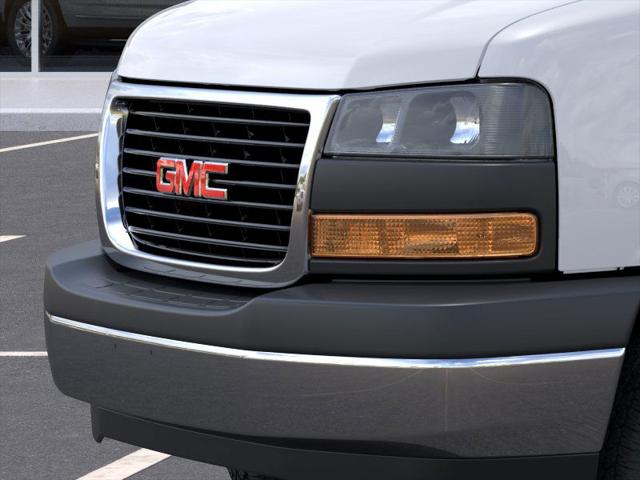 2025 GMC Savana Cutaway Work Van