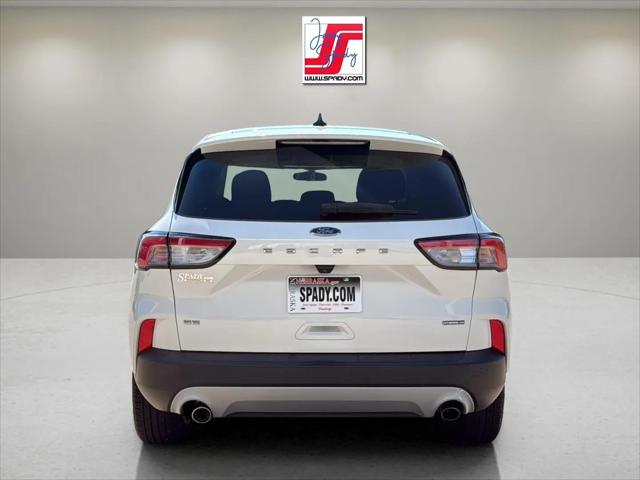2022 Ford Escape SE Hybrid