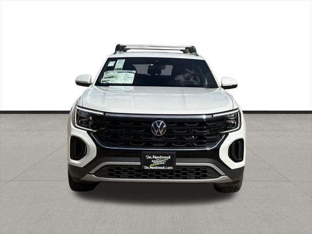 2026 Volkswagen Atlas Cross Sport SE with Technology