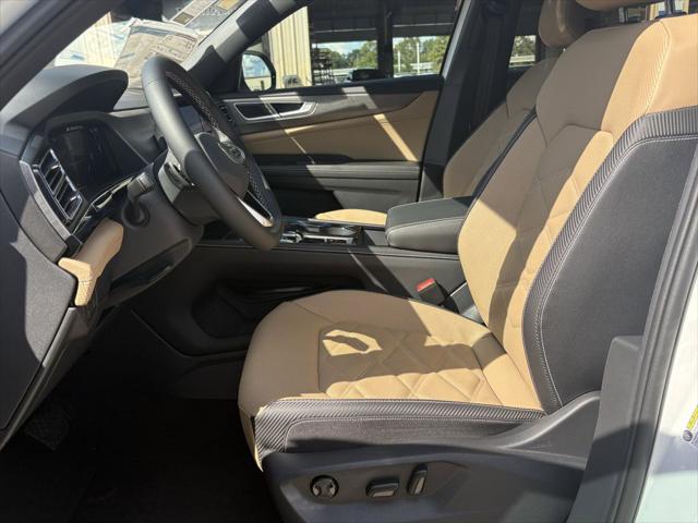 2026 Volkswagen Atlas Cross Sport SE with Technology