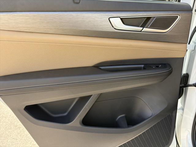 2026 Volkswagen Atlas Cross Sport SE with Technology