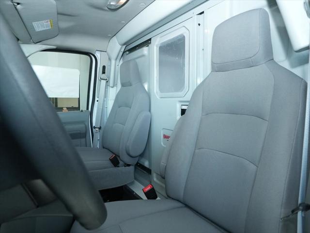 2026 Ford E-350 Cutaway Base