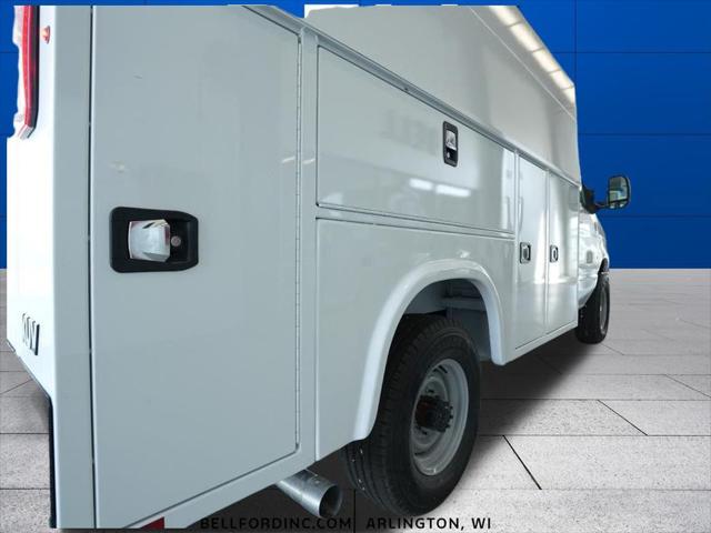 2026 Ford E-350 Cutaway Base