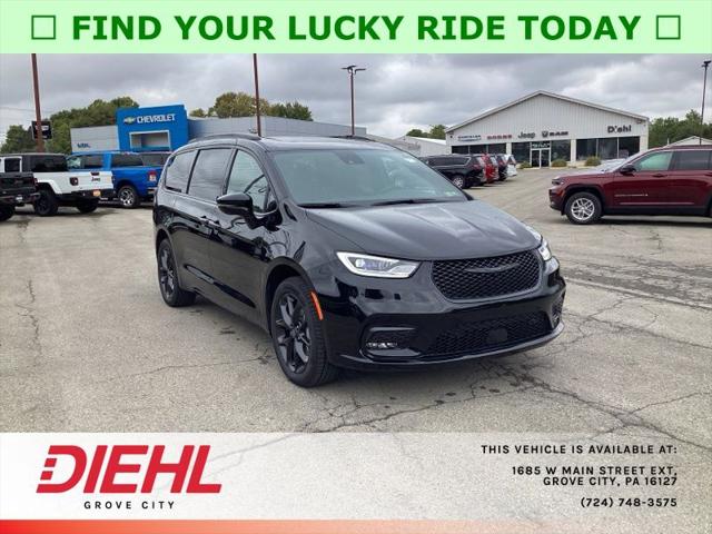 2026 Chrysler Pacifica Limited for sale in Grove City, PA