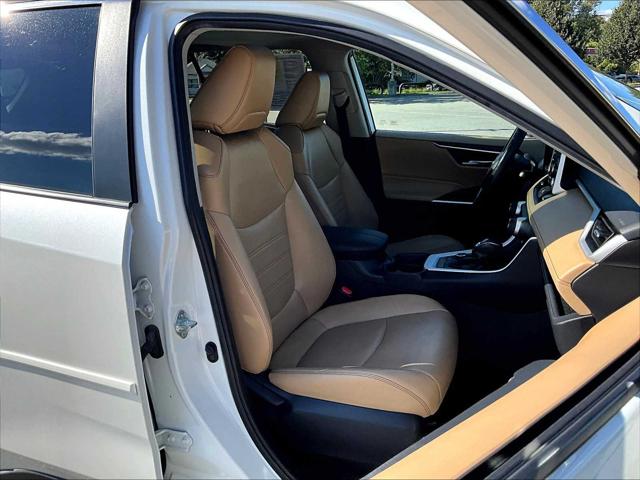 2021 Toyota RAV4 Hybrid XLE Premium