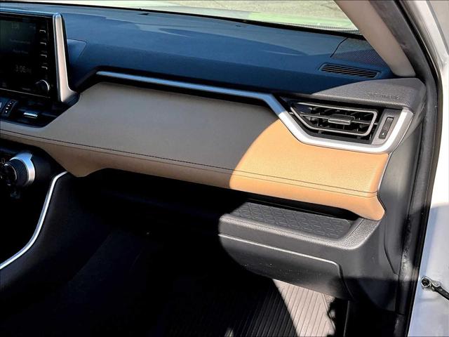 2021 Toyota RAV4 Hybrid XLE Premium