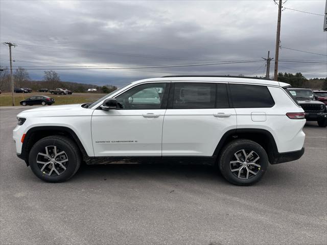 2025 Jeep Grand Cherokee GRAND CHEROKEE L LAREDO X 4X4