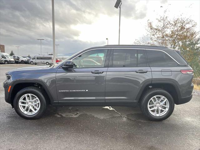 2025 Jeep Grand Cherokee GRAND CHEROKEE LAREDO X 4X4