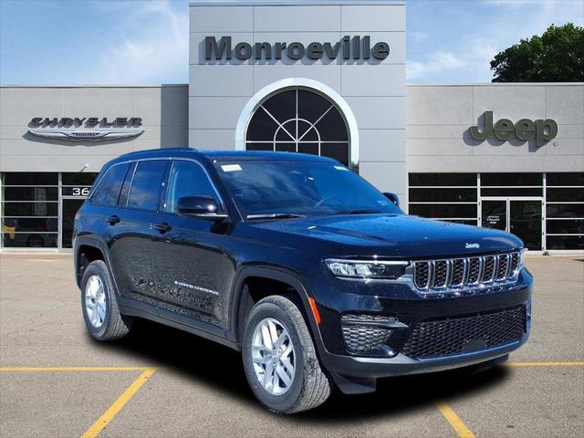 2025 Jeep Grand Cherokee GRAND CHEROKEE LAREDO X 4X4