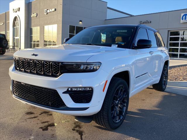 2025 Jeep Grand Cherokee GRAND CHEROKEE SUMMIT 4X4