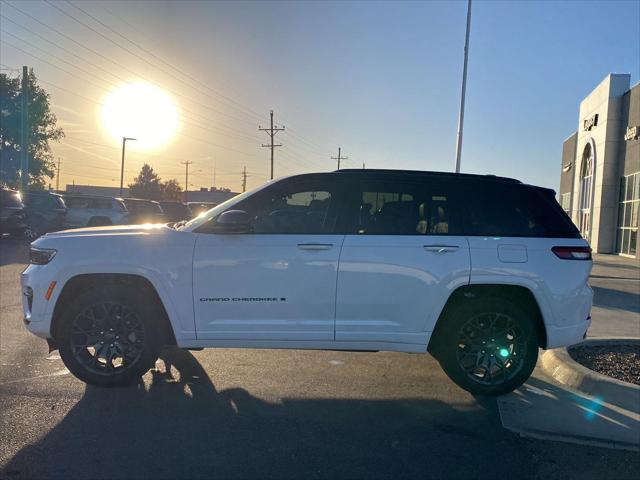2025 Jeep Grand Cherokee GRAND CHEROKEE SUMMIT 4X4