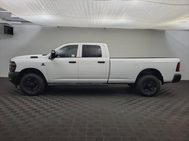 2026 RAM Ram 3500 RAM 3500 TRADESMAN CREW CAB 4X4 8 BOX