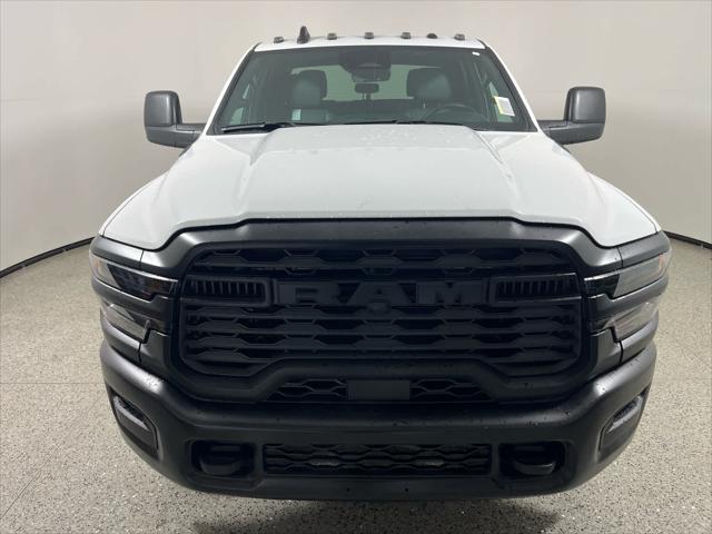 2026 RAM Ram 3500 RAM 3500 TRADESMAN CREW CAB 4X4 8 BOX