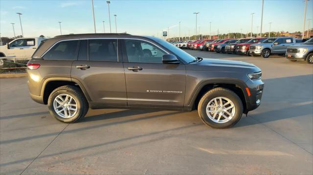 2025 Jeep Grand Cherokee GRAND CHEROKEE LAREDO X 4X2