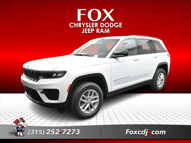 2025 Jeep Grand Cherokee GRAND CHEROKEE LAREDO X 4X4